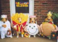 /album/photo-gallery-pet-paradise/funny-pets-halloween-costumes-dogs-dressed-up-in-fast-food-outfits-jpg/